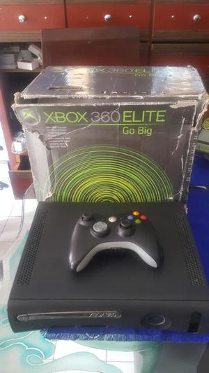 Xbox 360 en Caja con Un Control Y 3 Jueg