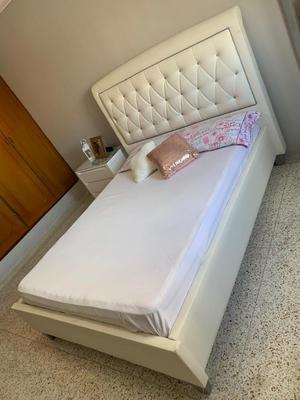 Vendo Hermosa Cama.