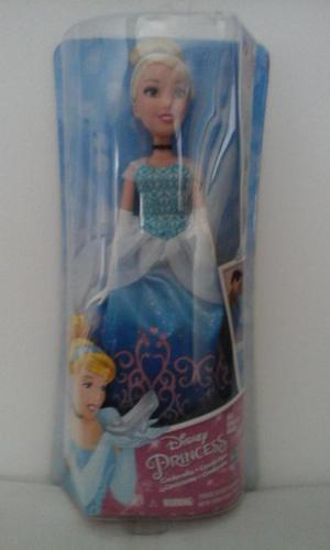 Muñeca Cinderella Disney Princess. /// Producto Original y