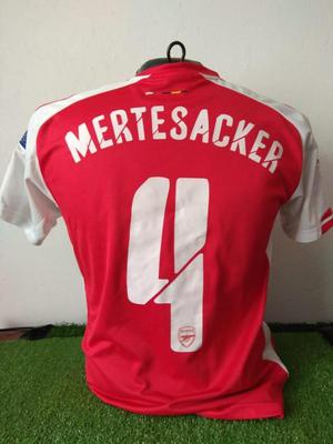 Camiseta Arsenal Mertesacker  Local $ Talla M