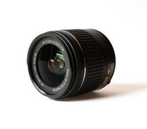Lente Nikon mm F 3.5 con Estuche