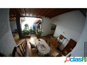 SE VENDE CASA EN LA CASTELLANA, MEDELLÌN