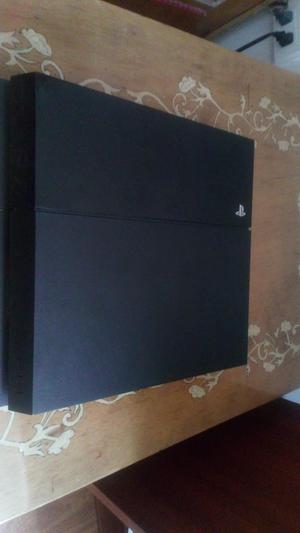 Vendo Play Station 4 con 2 Conltroles