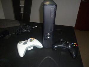 Vendo Xbox GB versin 30 con Kinect y dos controles y