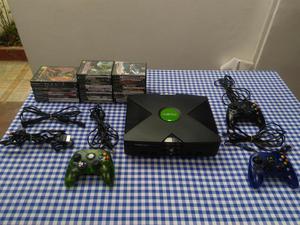 Xbox con 3 Controles y más de 50 Juegos físicos