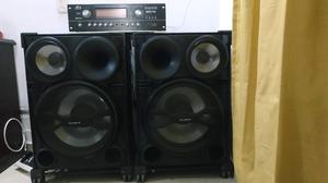 Equipo de Sonido Y Amplificador