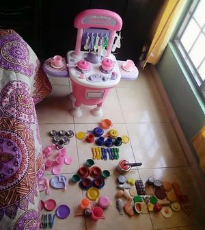 Vendo Cocina para Niña Casi Nueva