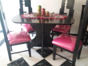 Vendo Hermoso Comedor de Madera