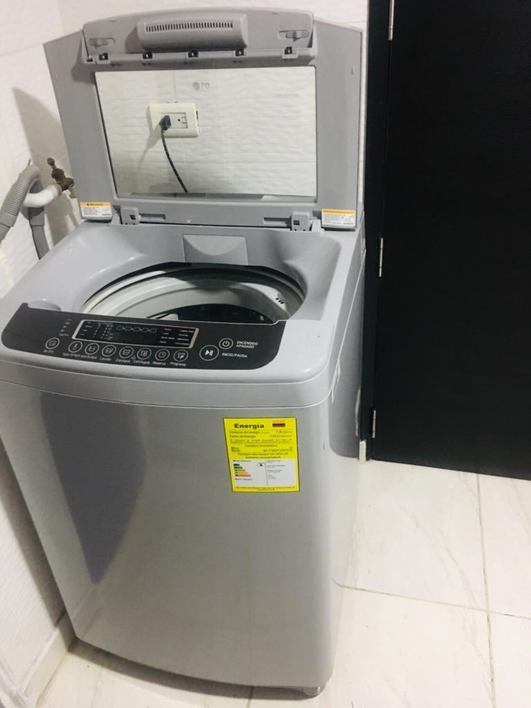 Lavadora LG 12 Kg Como Nueva