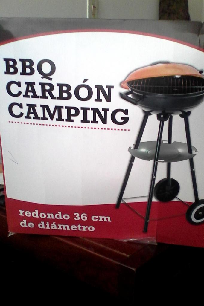 Parrilla BBQ Camping con ruedas nueva