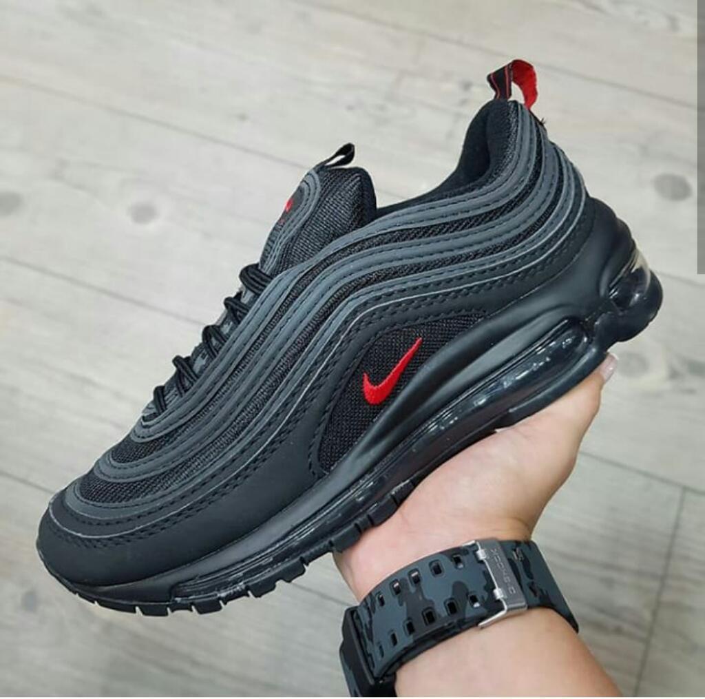 Nike Air Max Premium