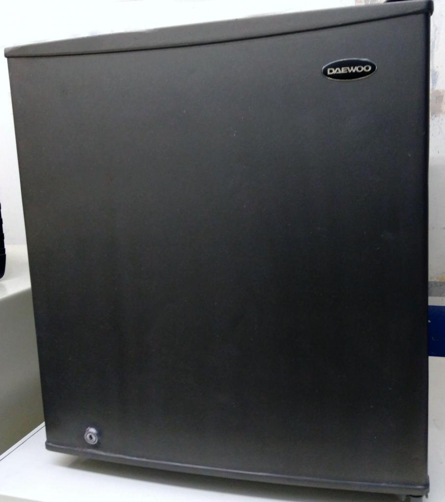 Vendo Cambio Nevera Refrigerador Pequeña Mini Bar Daewoo
