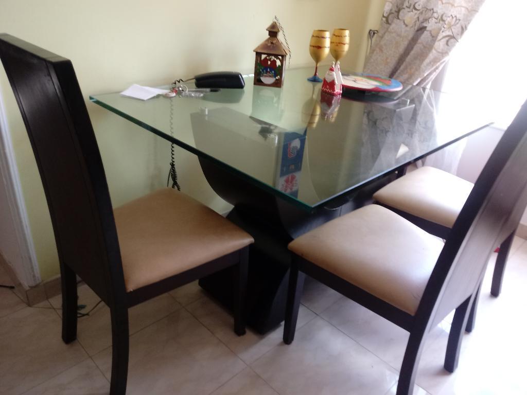 Vendo Comedor en Vidrio Grueso Cuadrado