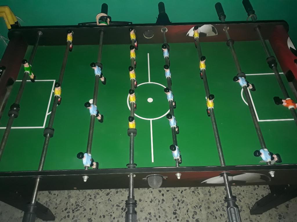 Futbolín de Mesa. Como Nuevo!