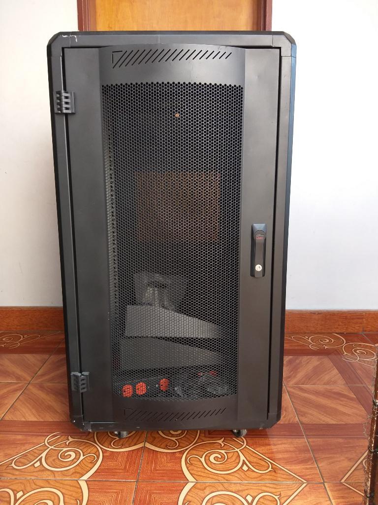 Vendo Rack Gabinete Marca Quest