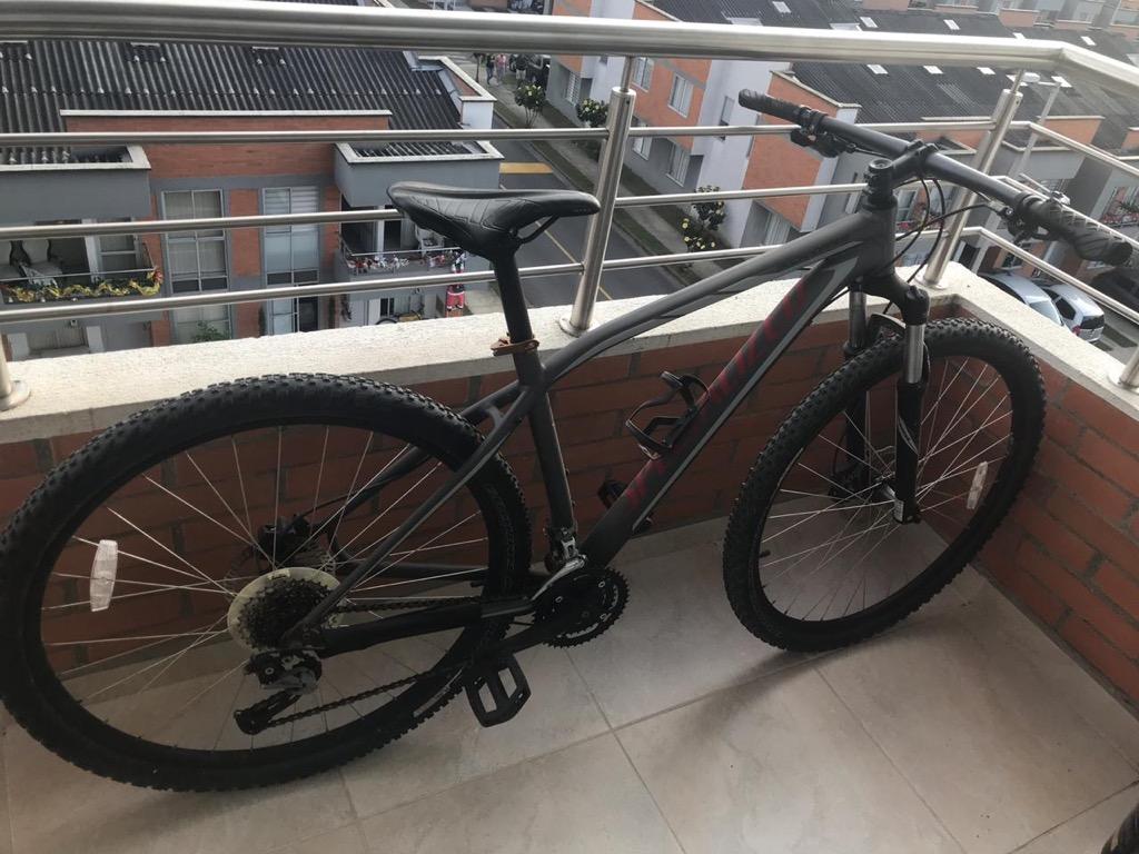 Bicicleta Specialezed - Rockhopper