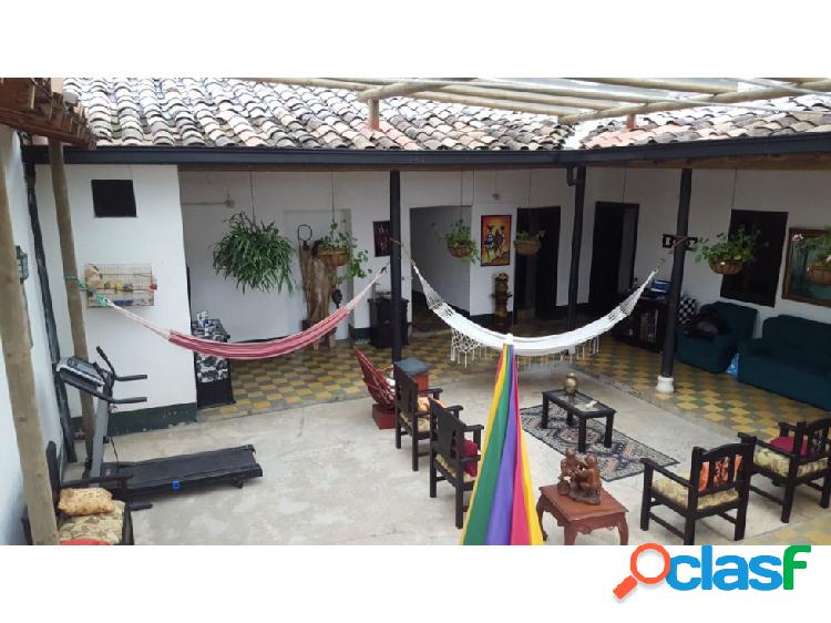 CASA EN LA CEJA 330 MTS 700 MILLONES