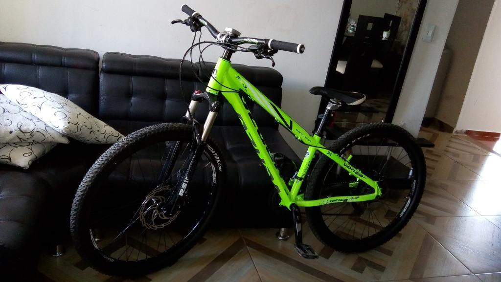 Vendo Bicicleta Marca Venzo