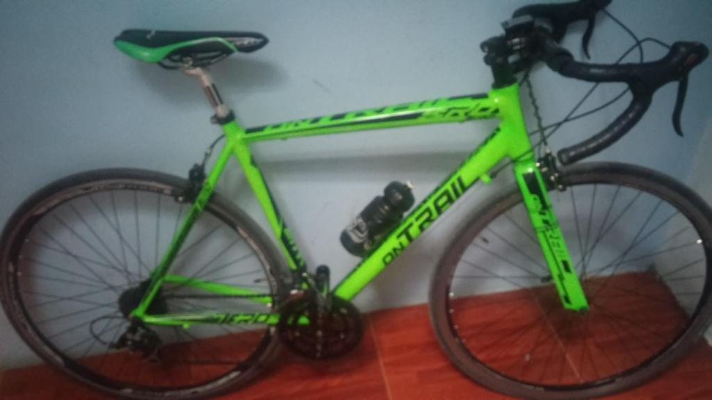 Bicicleta on trail