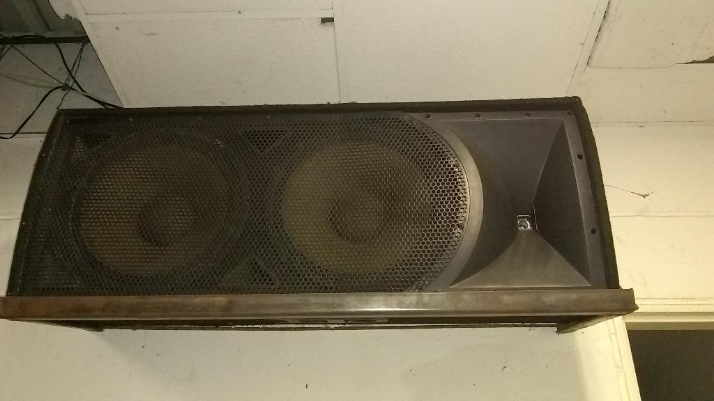 Se Vende Sonido Cuatro Cabinas Dos Bajos