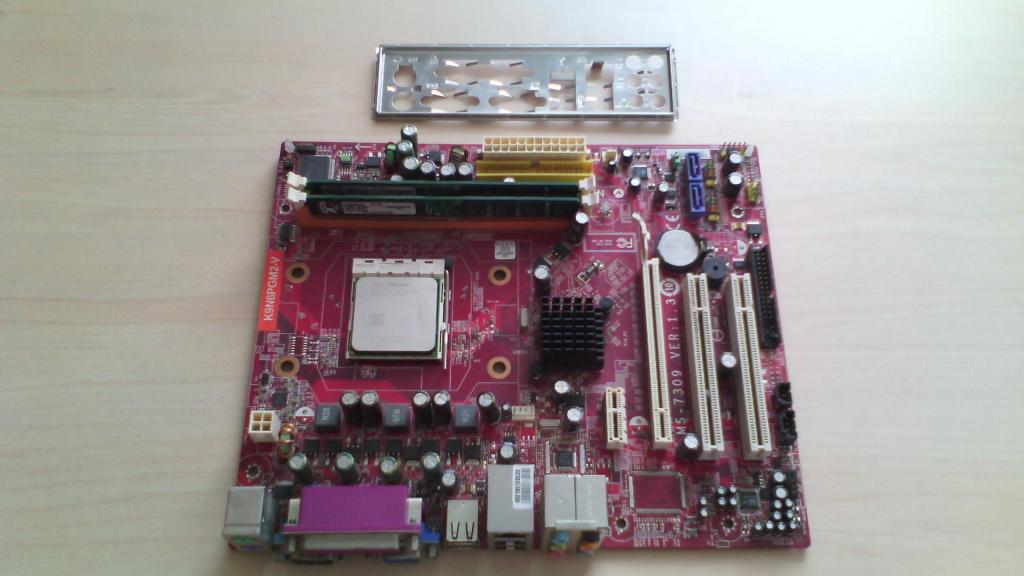 Combo board procesador AMD triple core memoria 4 gigas