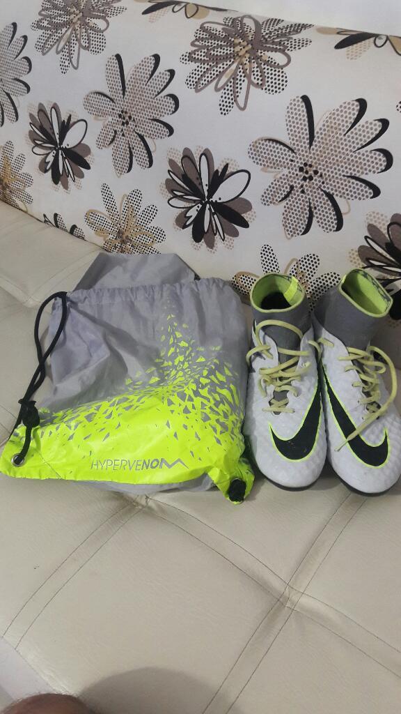 Hermosos Guayos Nike Hypervenom Talla 40