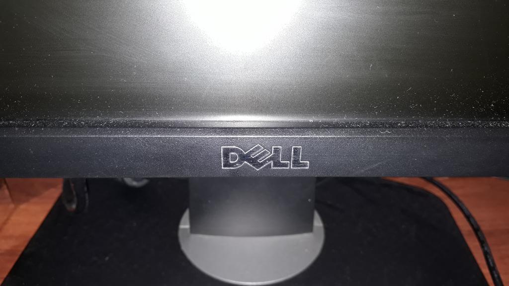Monitor Dell 22 con Base Flexible