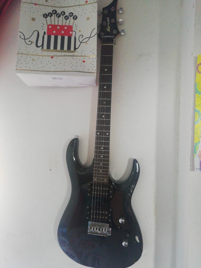 Guitarra Eléctrica