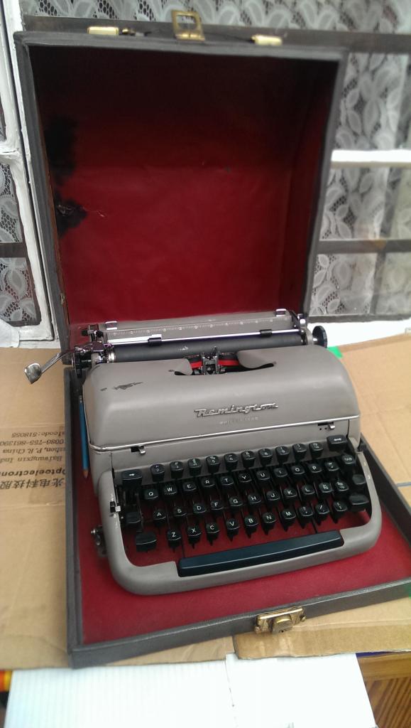 Maquina escribir Remington quietwriter funciona como nueva