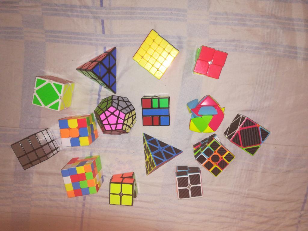 Vendo Cubos Rubik