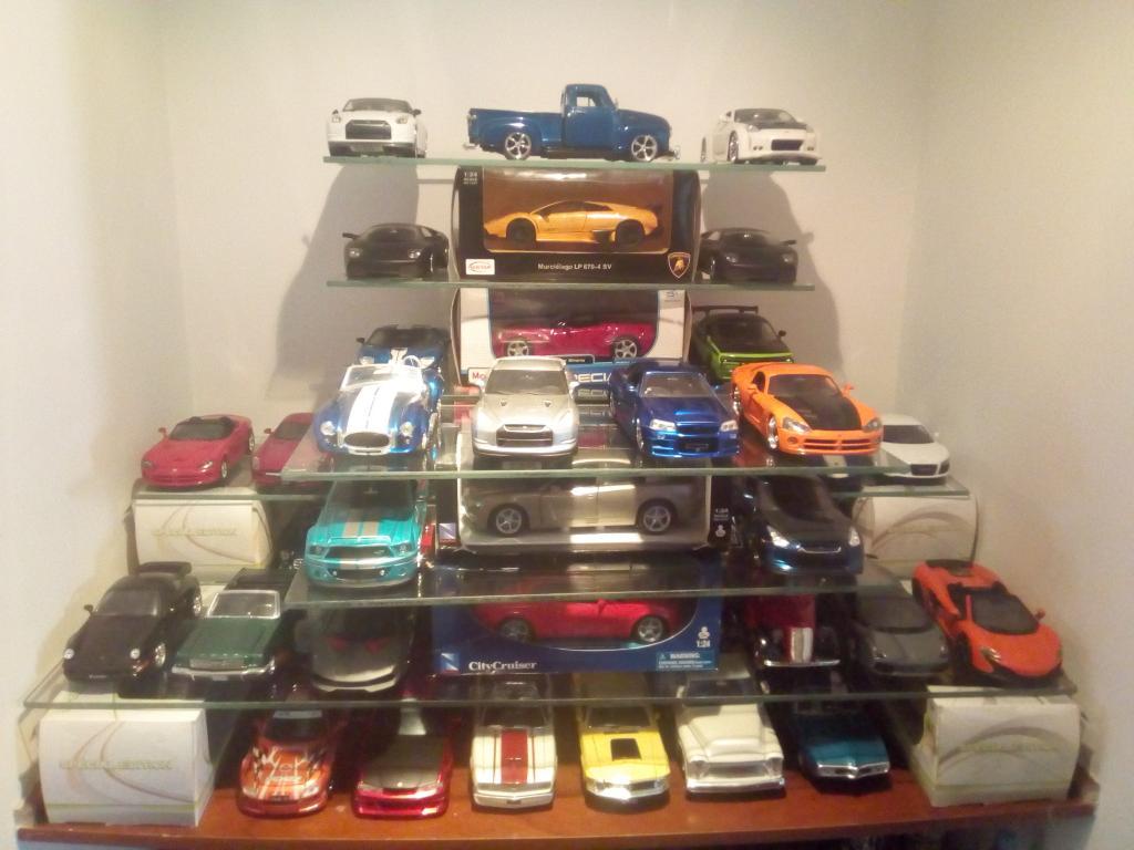 Espectacular Colección Carros a Escala