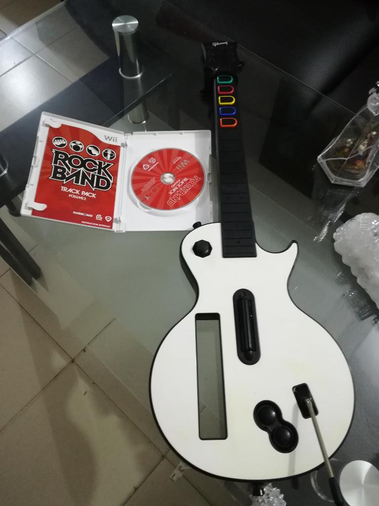 Guitarra Y Juego Rock Star para Wii