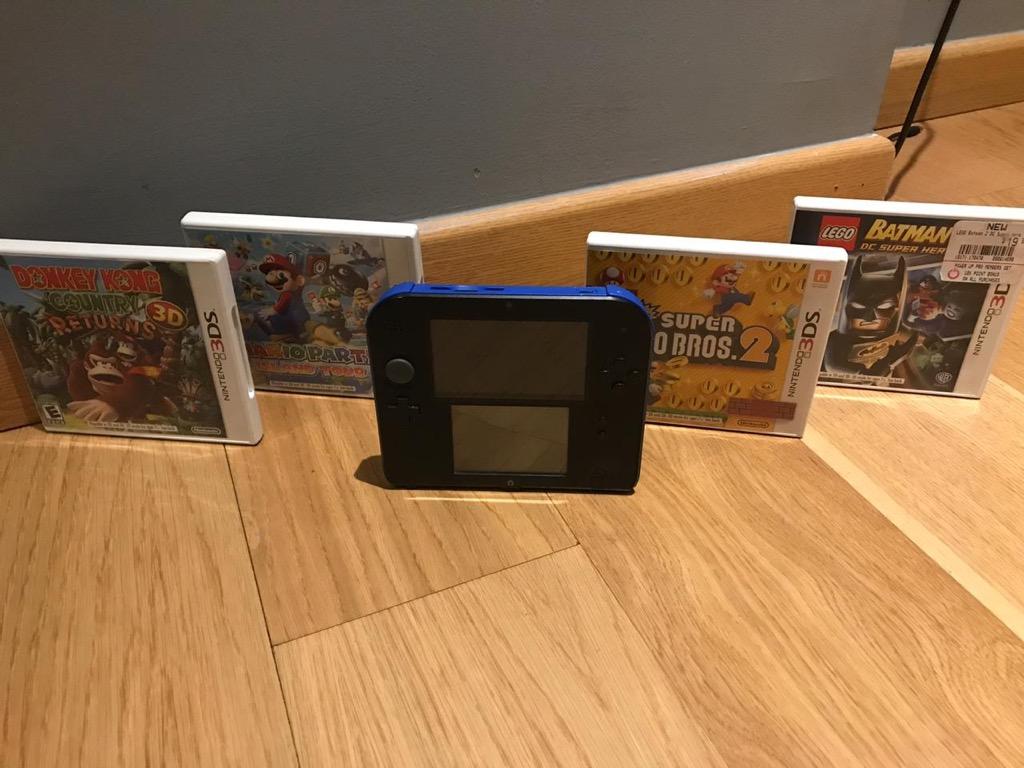 Nintendo 2Ds + 4 Juegos