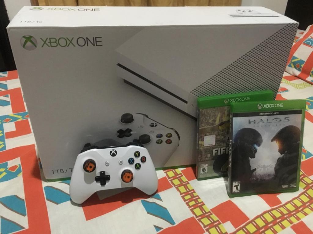 XBOX ONE S 1TB