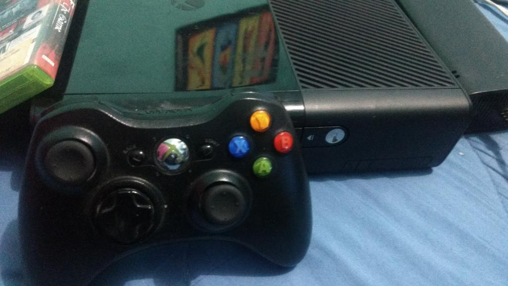 Xbox 360 Slim E