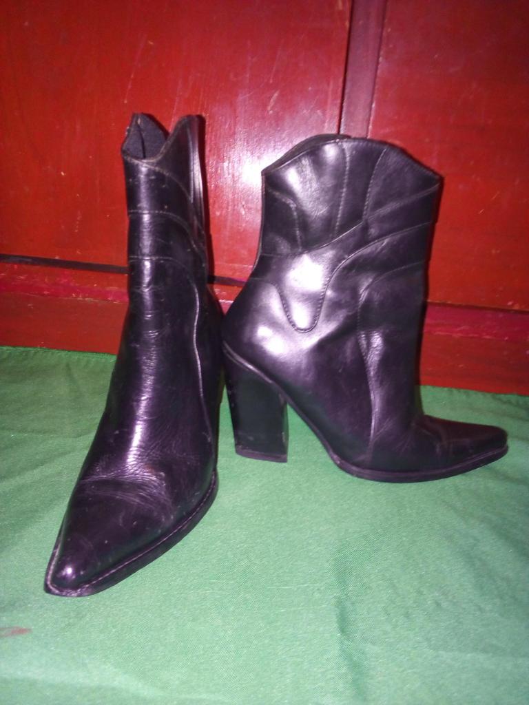 Botines en cuero talla 35 usado Buen estado