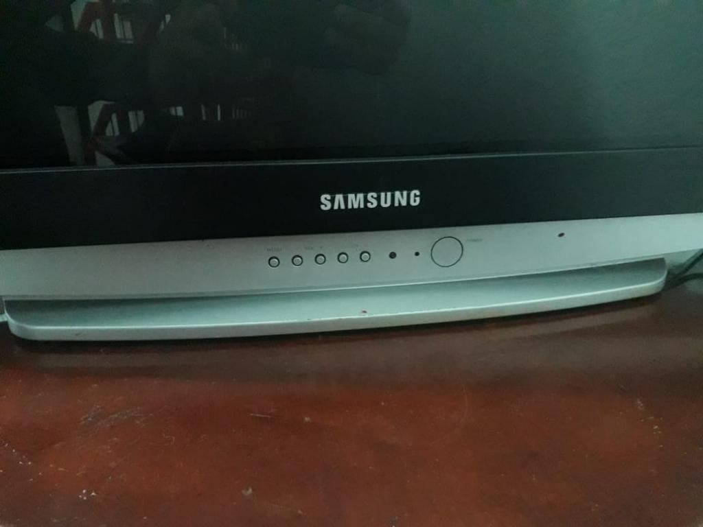 Televisor Samsung 25