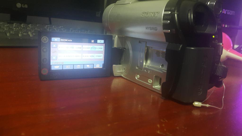 Vendo Cámara de Video Handycam Sony MiniDV en muy buen