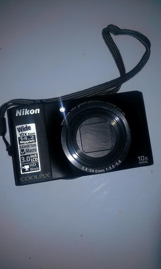 Camara Nikon