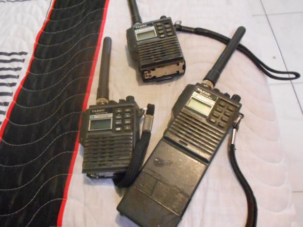 6 radios yaesu tf23r con su respectiva base de carga