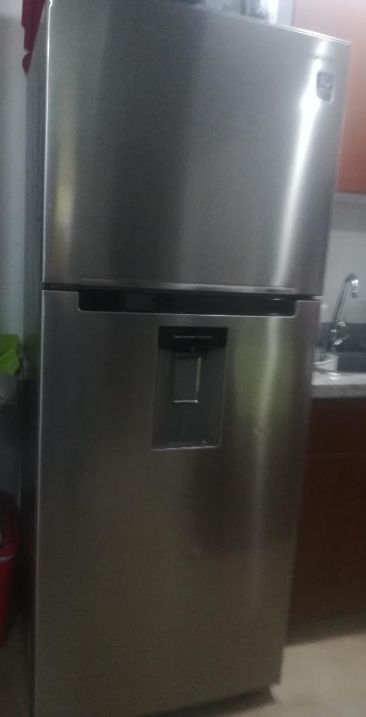 Vendo Nevera Samsung Ubicada en Pereira