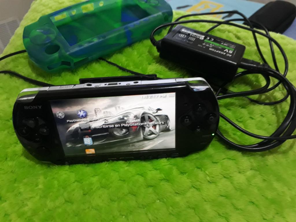 Vídeo juego portátil PSP  marca SONY