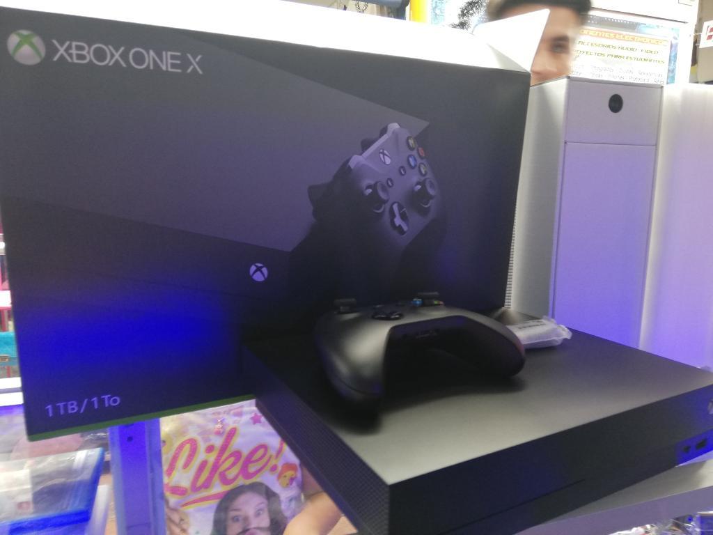Vendo O Cambio Xbox One X 1tb Nueva