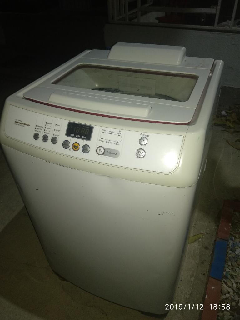 Lavadora Samsung de 26lbs Excelente