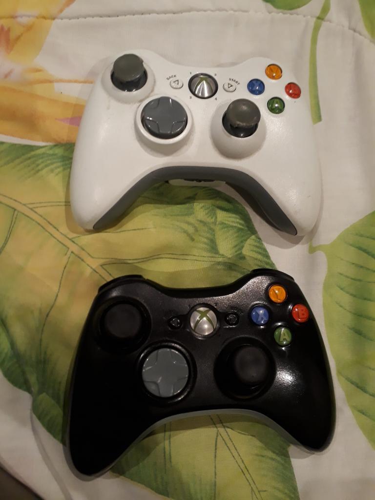 Vendo Dos Controles de Xbox 360 Original