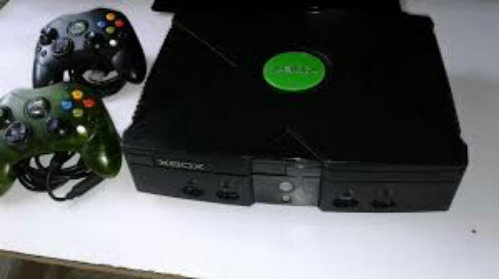 Xbox Clasica con Disco Duro Y 2 Controle