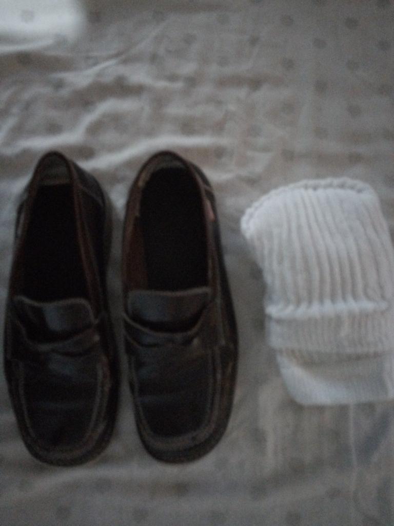 Se Venden Zapatillas Colegiales 37