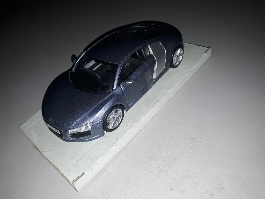 Carro Audi Decorativo Escala