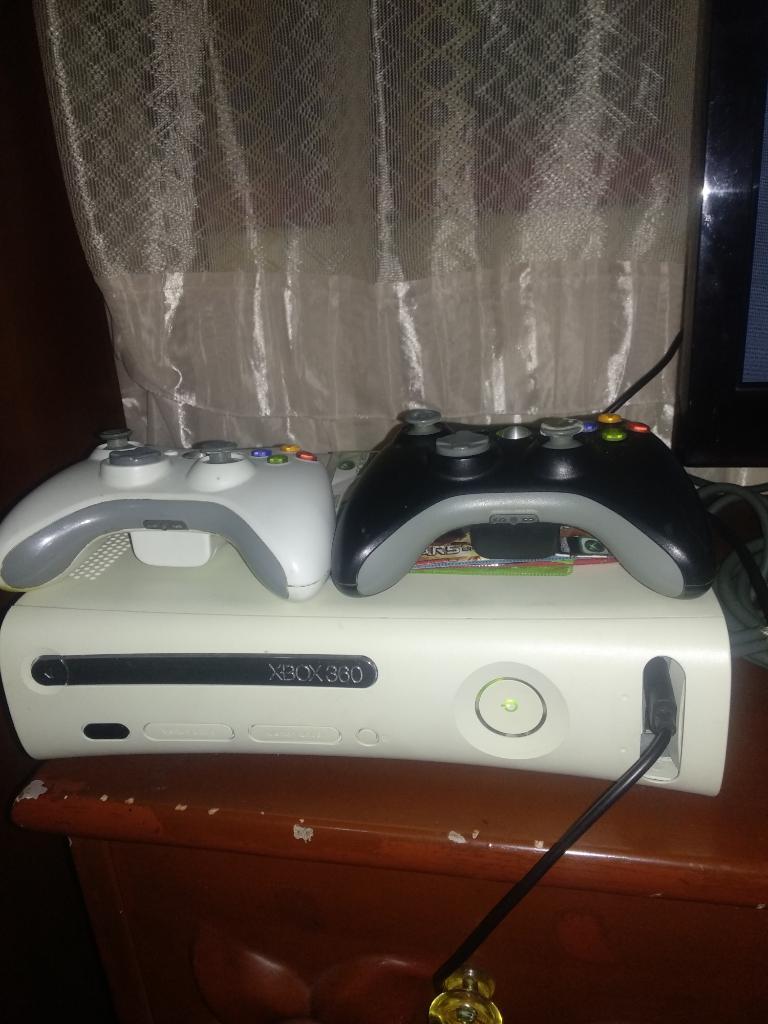Xbox 360 Blanca 2 Inalambricos Completo