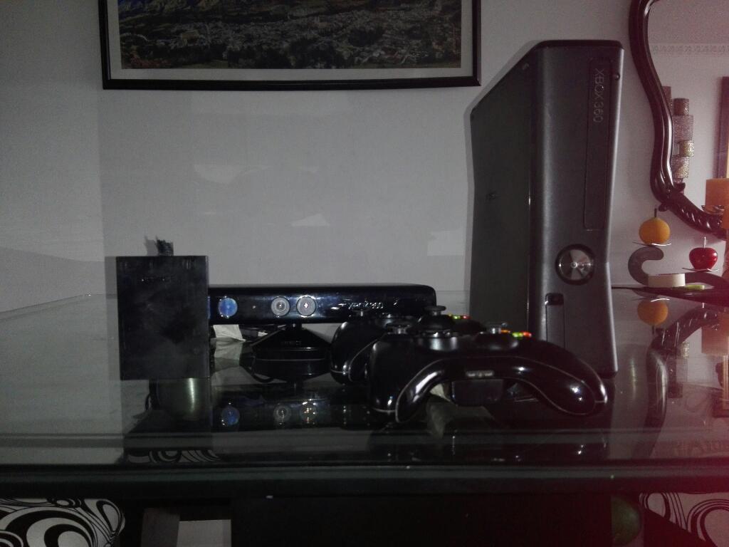 Xbox 360 con Kinect Y Dico Duro